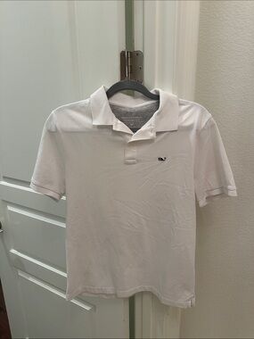 Vineyard Vines White Polo with Navy Whale Emblem